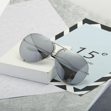 Load image into Gallery viewer, OVERSIZED AVIATOR SUNGLASSES